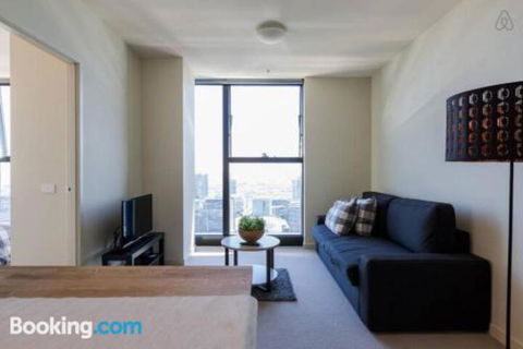 A Cozy CBD Suite With Spectacular City Views - VIC Tourism 1