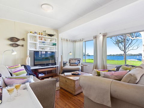 Noddys Riverside - VIC Tourism 6