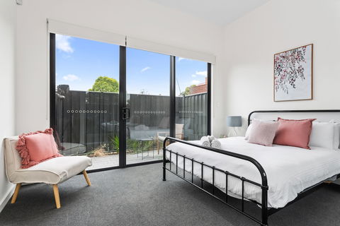 Urban Rest - Little Grenfell - VIC Tourism 4