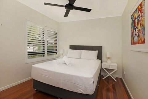 PRTFINO Ultimate Penthouse - VIC Tourism 7