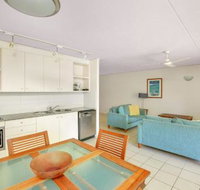 Baden 61 Rainbow Shores Air conditioned Unit Walk To Beach Pool Tennis court