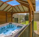 Ohana on the Island - VIC Tourism