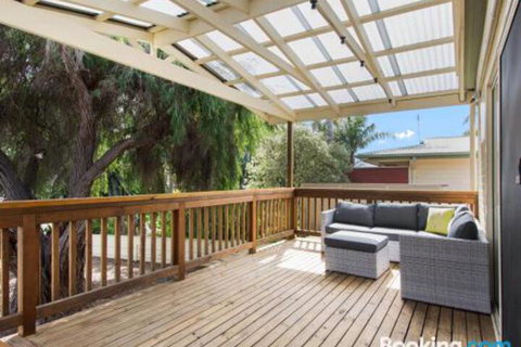 EdAn Beachhouse 21 Laronde - VIC Tourism 3