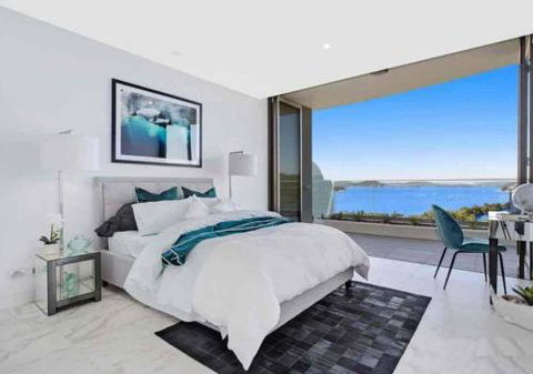 Stylish Penthouse With Views & Jacuzzi - VIC Tourism 4
