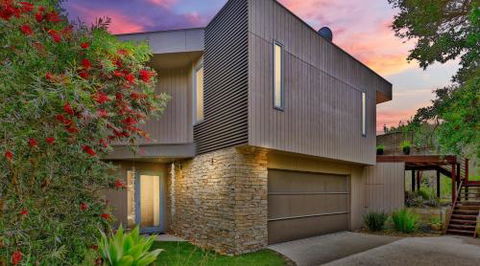 SURF Side SECRET INVERLOCH - VIC Tourism 0