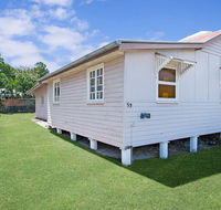 Close to Water Restaurants  Clubs Toorbul St. Bongaree - VIC Tourism