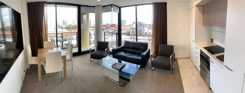 RNR North Terrace - VIC Tourism 6