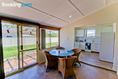 Cottage On River - VIC Tourism 0