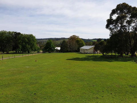 Berrys Creek Tiny House - VIC Tourism 3