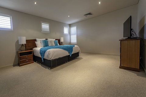 The Lotus - VIC Tourism 4