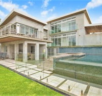 Beachfront Location 28 Mitchell Pde