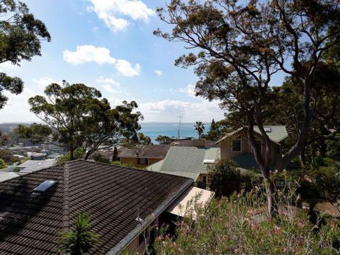 Views Of Shoal Bay 75 Ronald Ave Views & Air Con - VIC Tourism 3