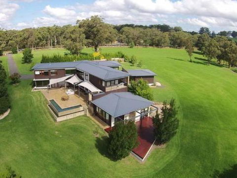 ALPINE LODGE Alpine Southern Highlands 4pm Check Out Sundays - VIC Tourism 4