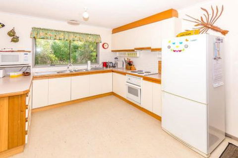 Sixteen Ash Ave Sandy Point - VIC Tourism 3