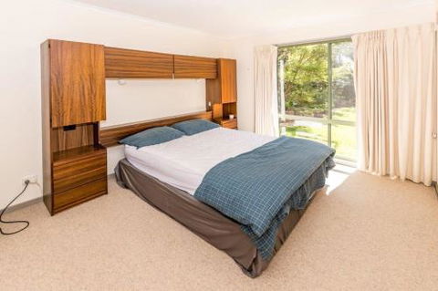 Sixteen Ash Ave Sandy Point - VIC Tourism 6