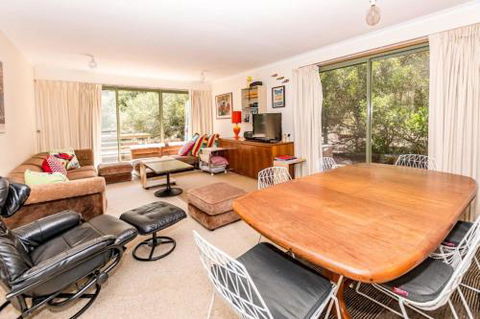 Sixteen Ash Ave Sandy Point - VIC Tourism 4