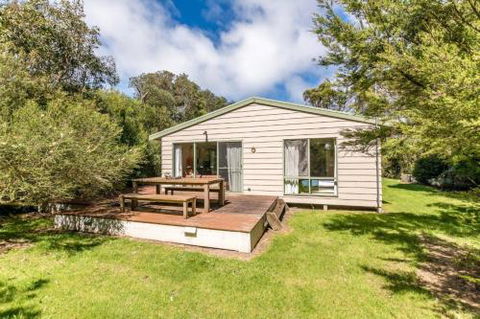 Sixteen Ash Ave Sandy Point - VIC Tourism 1