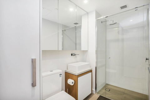 FV Iconic Designer APT, Parking, Near CBD Qfv147-14 - VIC Tourism 4