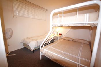 Radburn Unit 2 17 Ondine Close - VIC Tourism 3