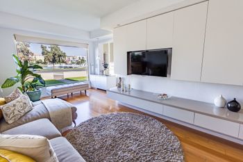 Serene Marinafront 3BR Retreat - VIC Tourism 0