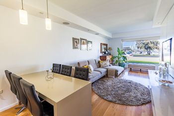 Serene Marinafront 3BR Retreat - VIC Tourism 6