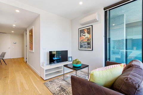 BRUNSWICK Stylish Space With Parking + Netflix - VIC Tourism 1