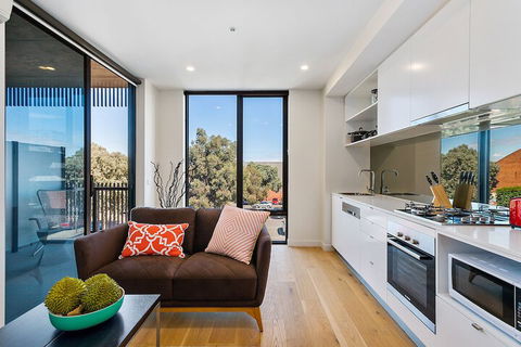 BRUNSWICK Stylish Space With Parking + Netflix - VIC Tourism 0