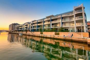 Mandurah Private Collection - VIC Tourism 0