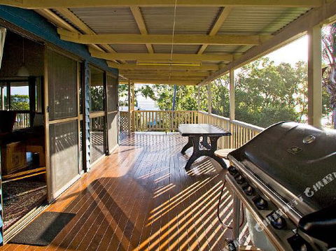 1770 Beach Accommodation Elliot Lodge - VIC Tourism 5