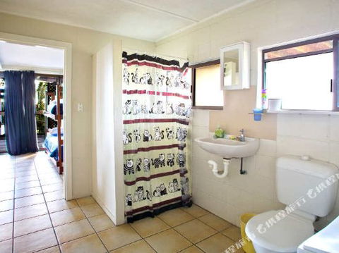 1770 Beach Accommodation Elliot Lodge - VIC Tourism 1