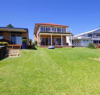 Luxury Waterfront House - VIC Tourism