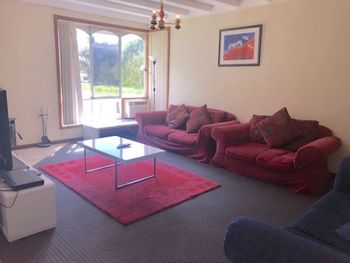 Caves Cottage - VIC Tourism 4