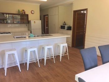 Caves Cottage - VIC Tourism 5