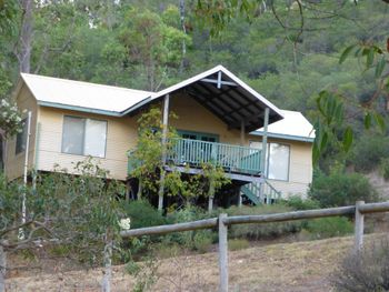 Nannup Valley Chalets - VIC Tourism 2