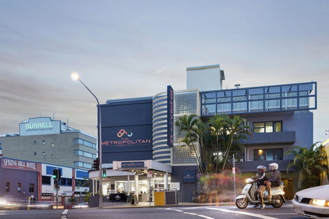 The Metropolitan Spring Hill - VIC Tourism 0