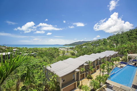 Azure Sea Whitsunday Resort - VIC Tourism 5