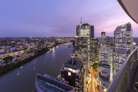 Oaks Aurora Tower - VIC Tourism 2