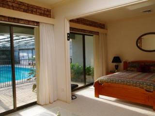 Batemans Bay Manor - VIC Tourism 1
