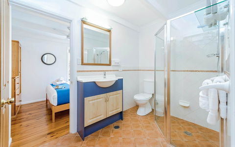 Clubyamba Beach Holiday Accommodation - Adults Only - VIC Tourism 5