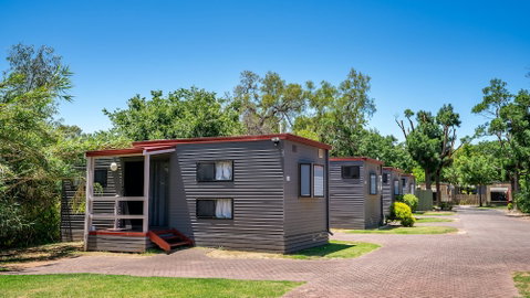 Adelaide Caravan Park - VIC Tourism 1