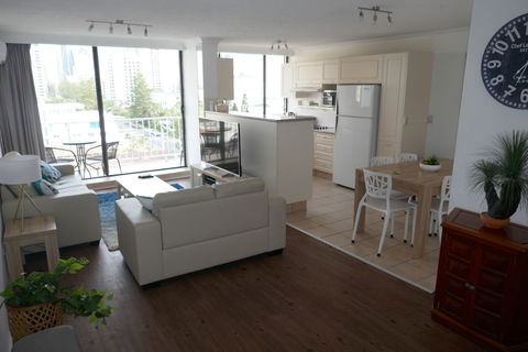 Queensleigh Apartment - VIC Tourism 2