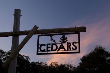 The Cedars Cottages - VIC Tourism 0