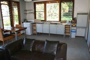 The Cedars Cottages - VIC Tourism 5