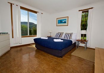 The Cedars Cottages - VIC Tourism 1