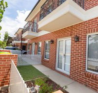 Brand New Townhouse - VIC Tourism