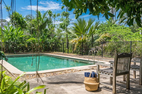 Your Luxury Escape - Cedar View - VIC Tourism 2