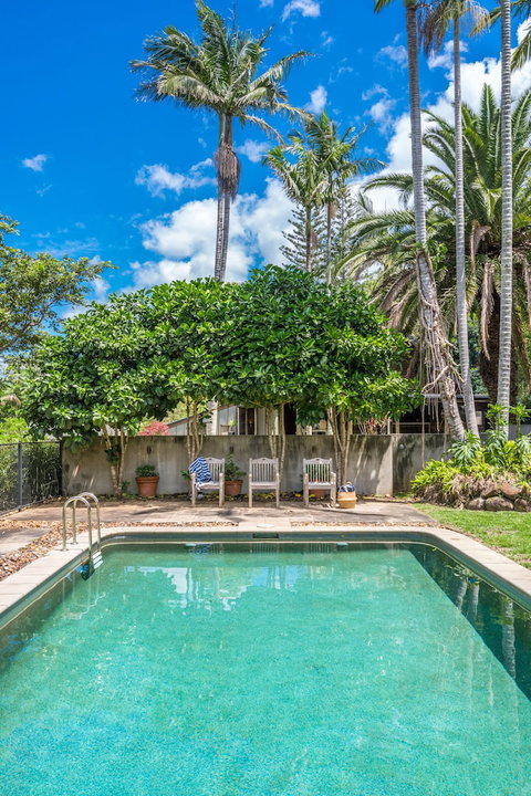 Your Luxury Escape - Cedar View - VIC Tourism 3