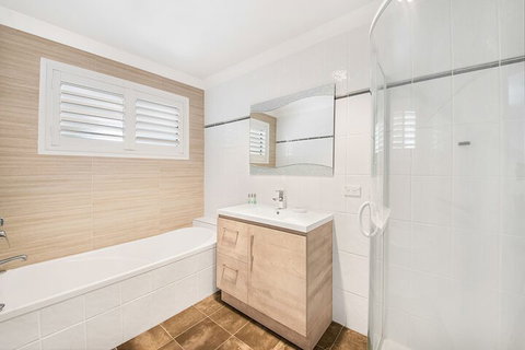 Forresters Beach Bed & Breakfast - VIC Tourism 7