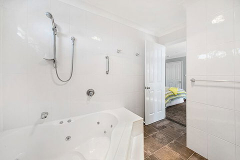 Forresters Beach Bed & Breakfast - VIC Tourism 2