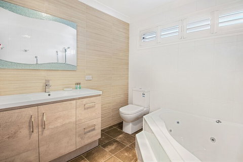 Forresters Beach Bed & Breakfast - VIC Tourism 1